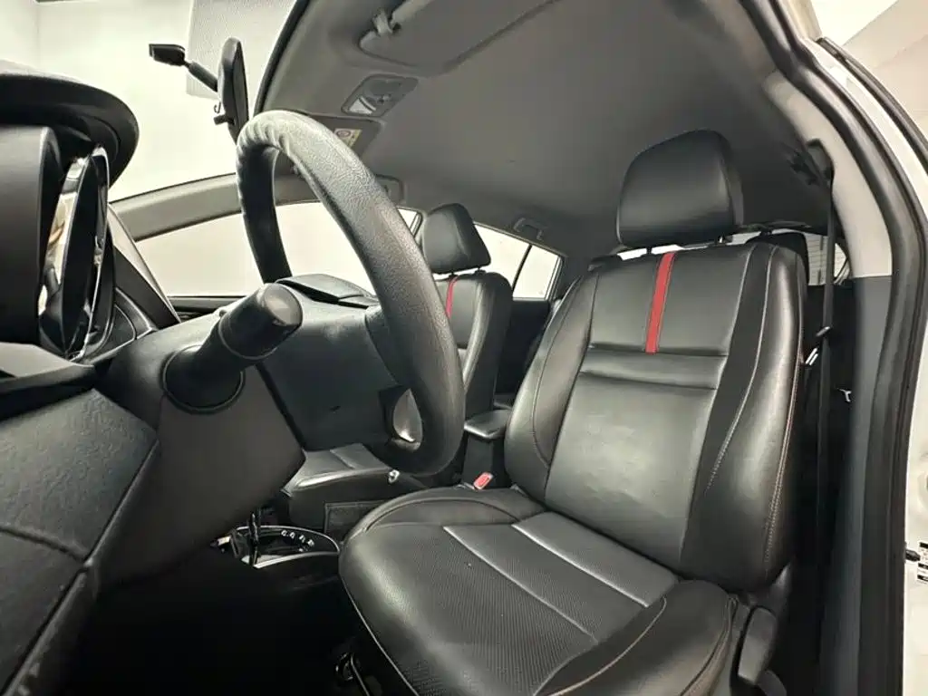 Toyota Yaris L 2022 — фото 14