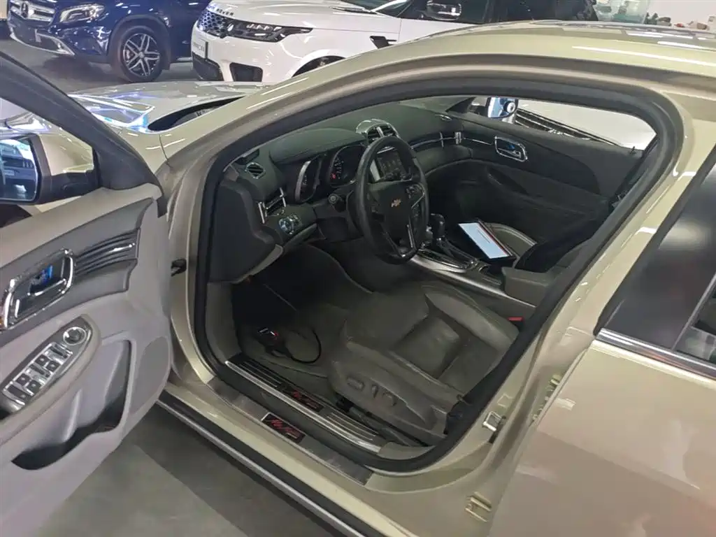 Chevrolet Malibu 2015 — фото 16