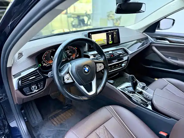 BMW 5 Series 2022