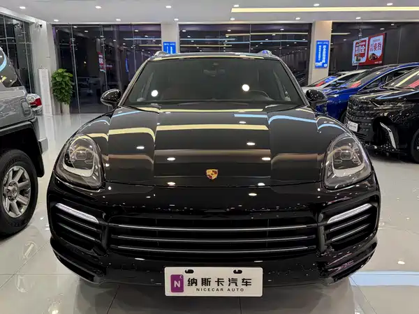 Porsche Cayenne 2022