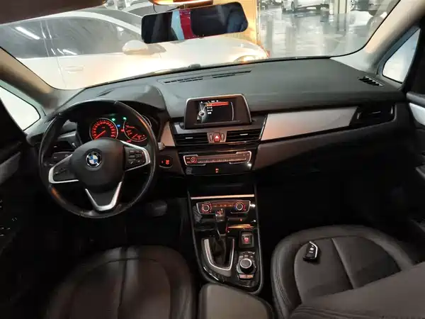 BMW 2 Series Station Wagon 2016