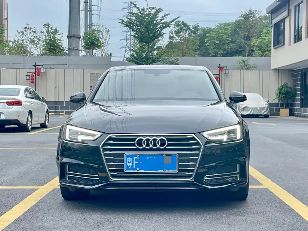 Audi A4L 2019