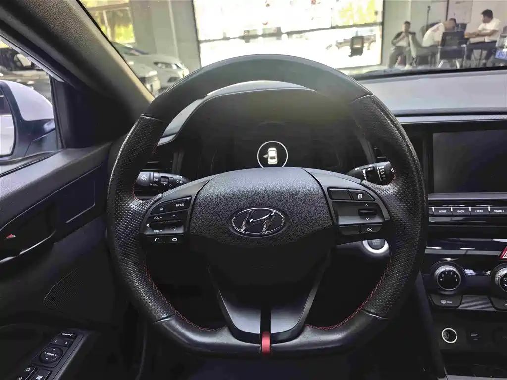 Hyundai Elantra 2020 — фото 15