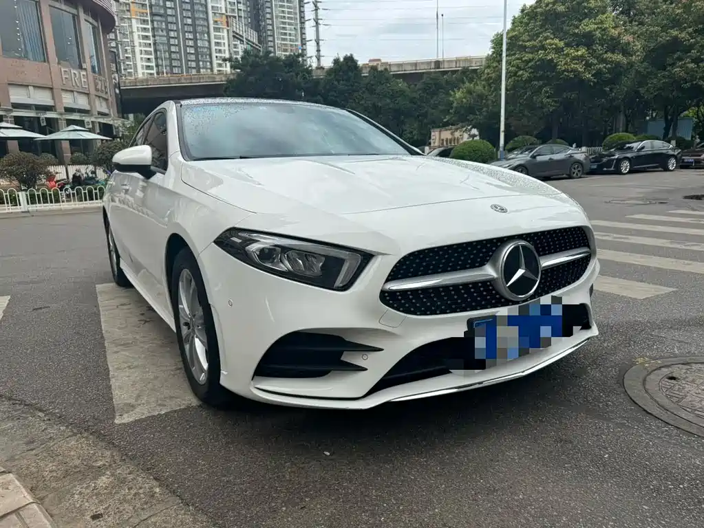 Mercedes-Benz A-Class 2020 — фото 3