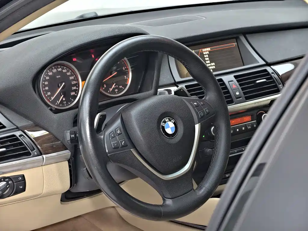 BMW X6 2014 — фото 14