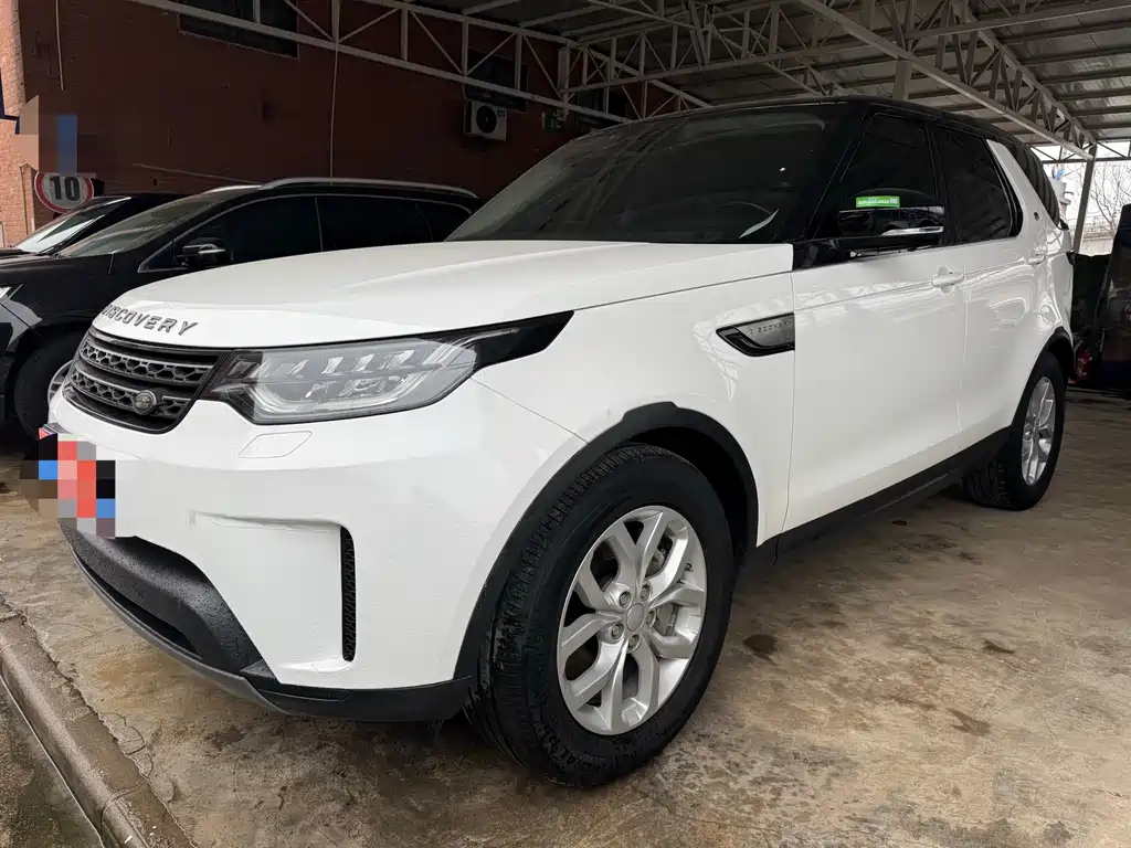 Land Rover Discovery 2018 — фото 1