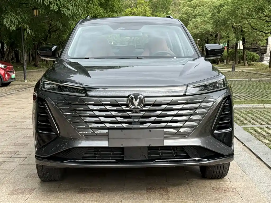 Changan CS75 PLUS 2025 — фото 2