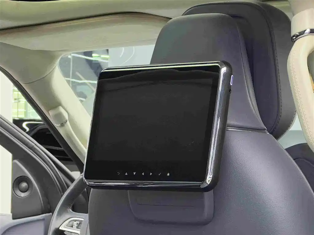 Lincoln Navigator 2020 — фото 11