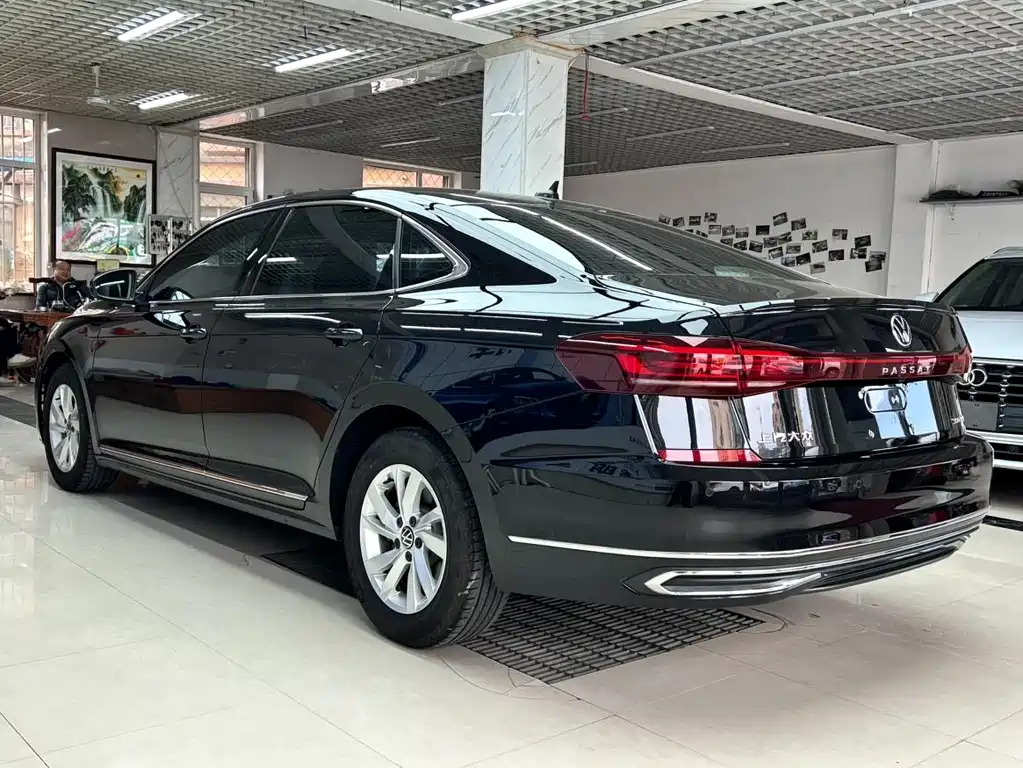 Volkswagen Passat 2022 — фото 6