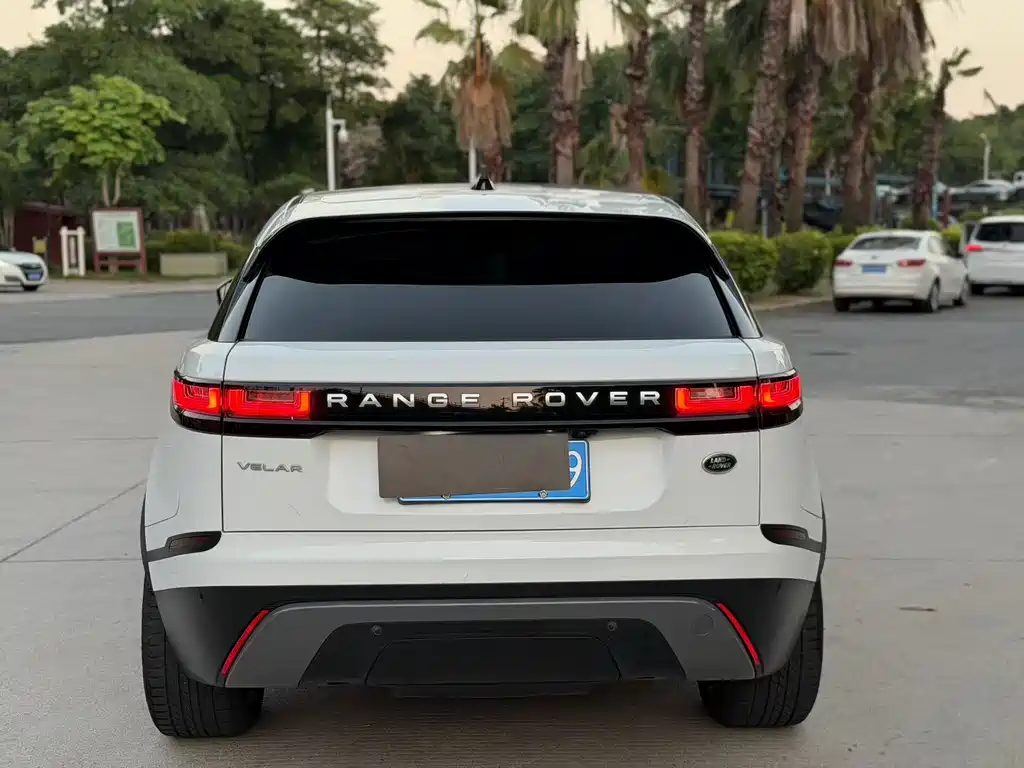 Land Rover Range Rover Velar 2023 — фото 8