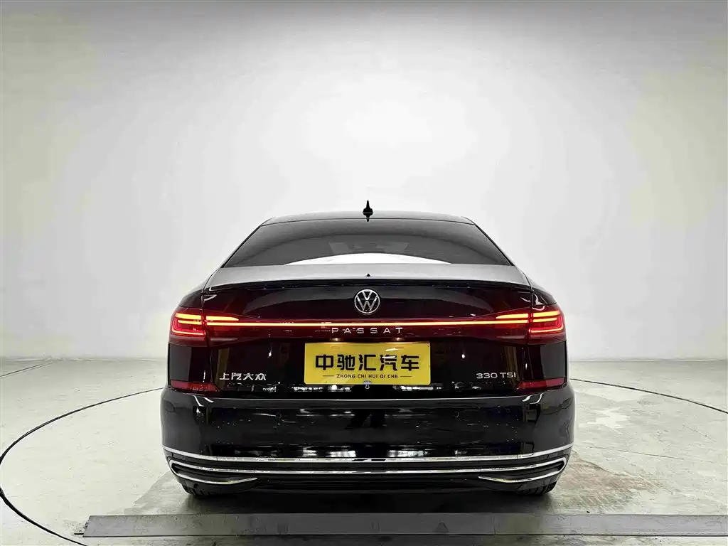 Volkswagen Passat 2023 — фото 19