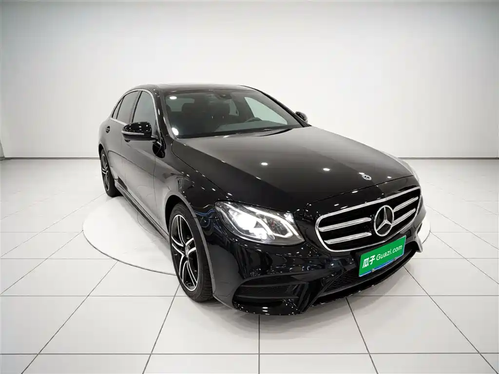 Mercedes-Benz E-Class 2019 — фото 22