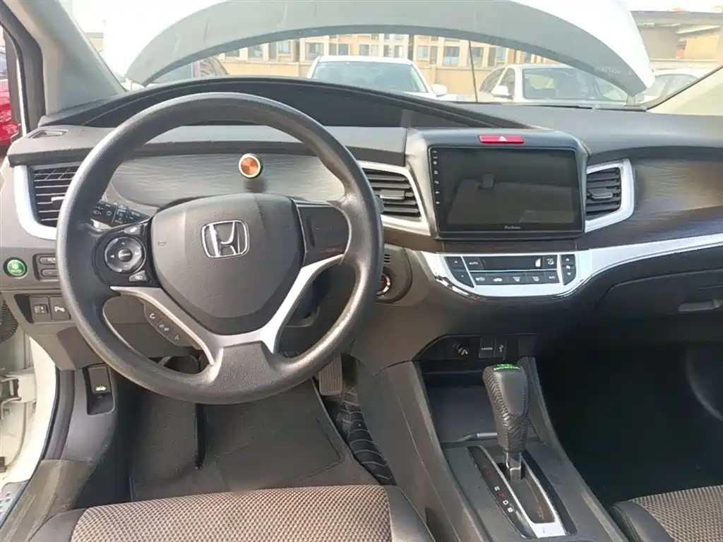 Honda Jade 2016 — фото 10