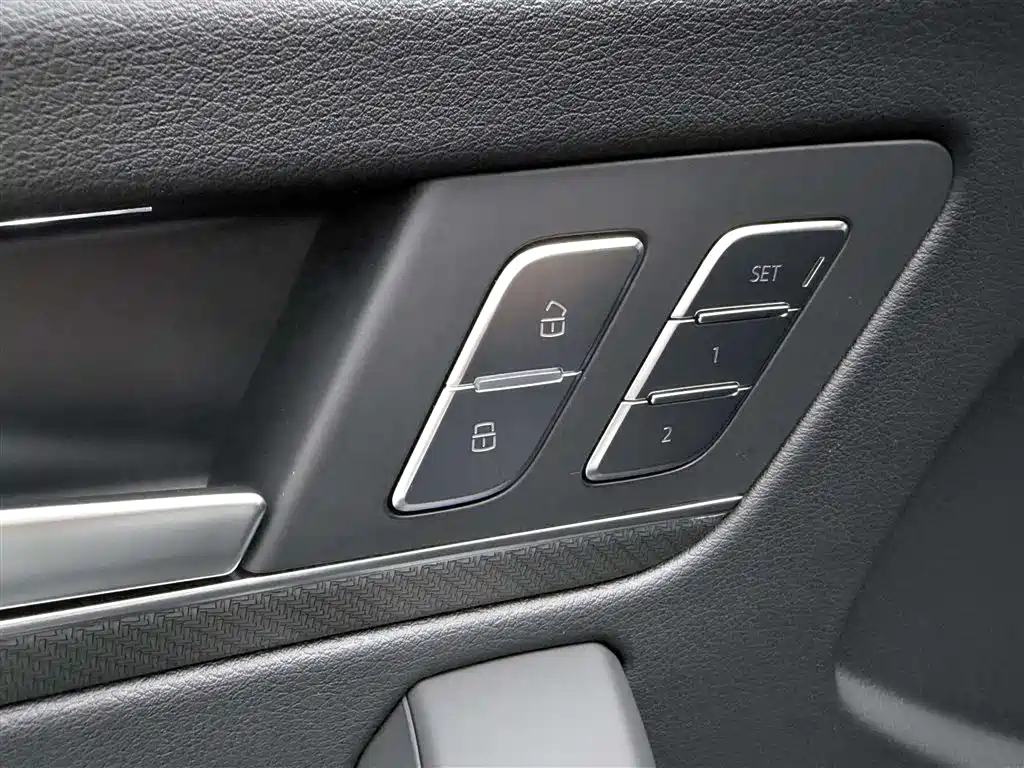 Audi Q5L 2024 — фото 42
