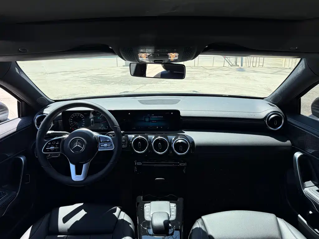 Mercedes-Benz A-Class 2020 — фото 11