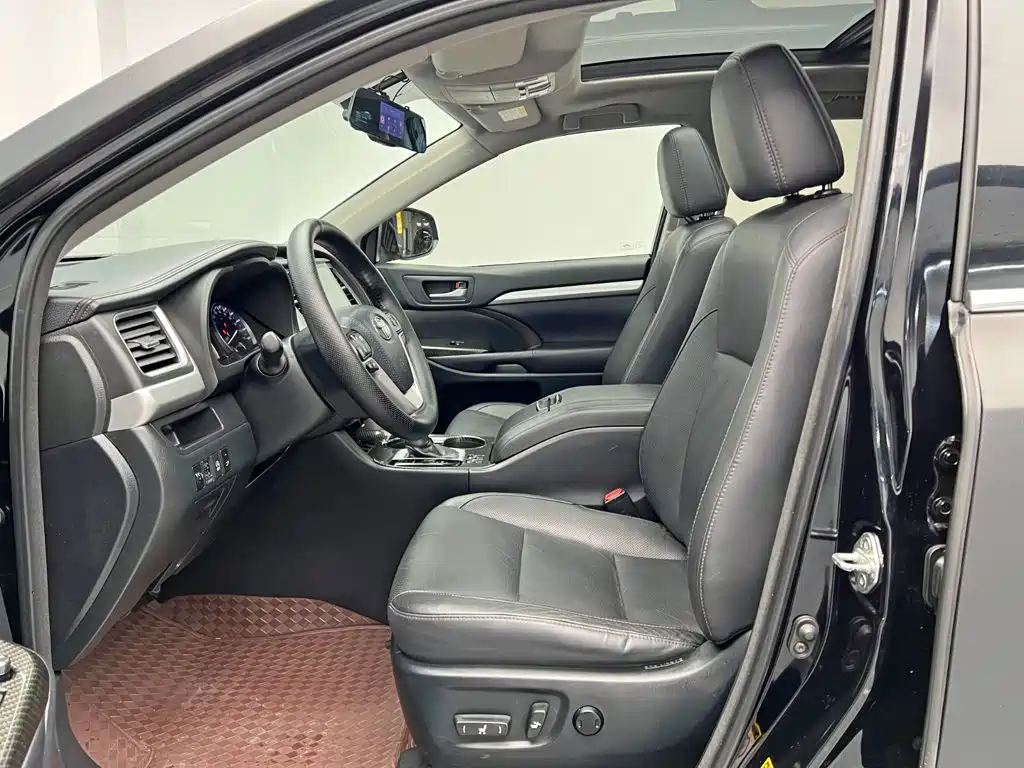 Toyota Highlander 2017 — фото 15