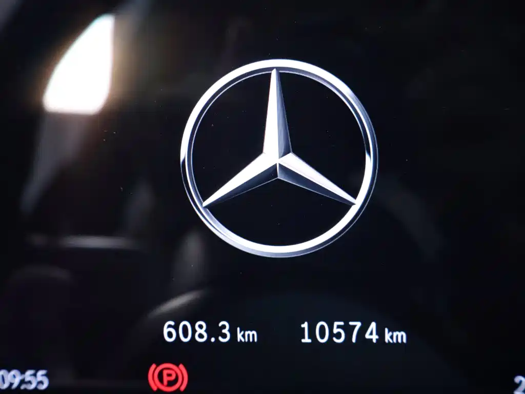 Mercedes-Benz E-Class 2025 — фото 15