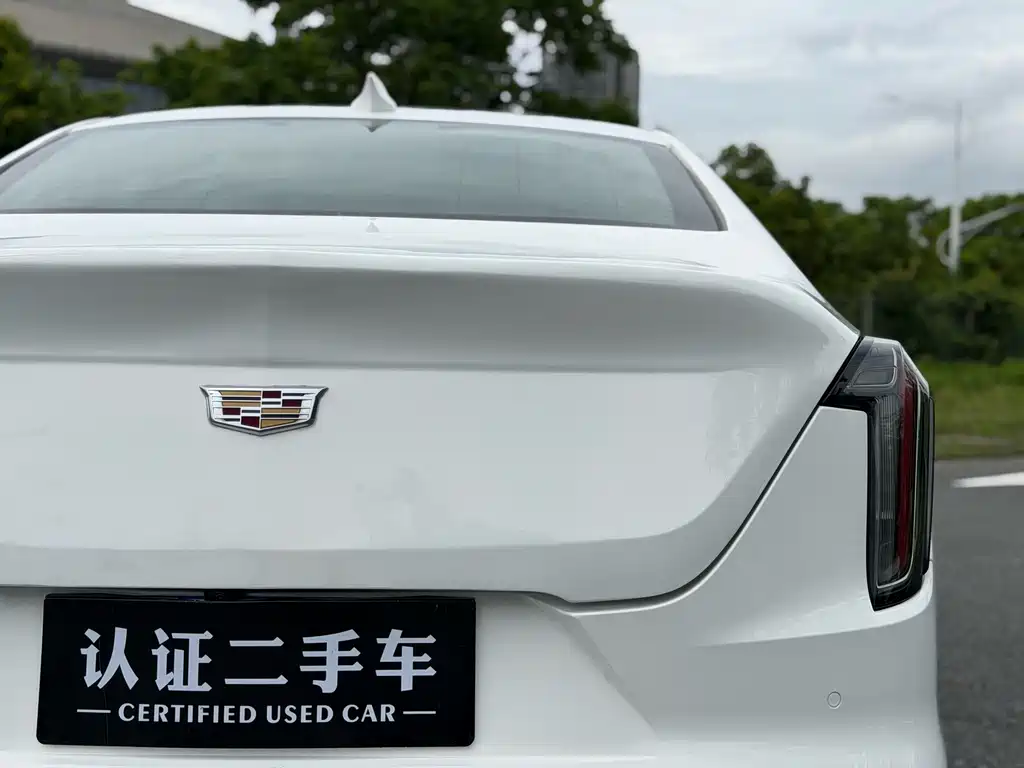 Cadillac CT4 2020 — фото 11