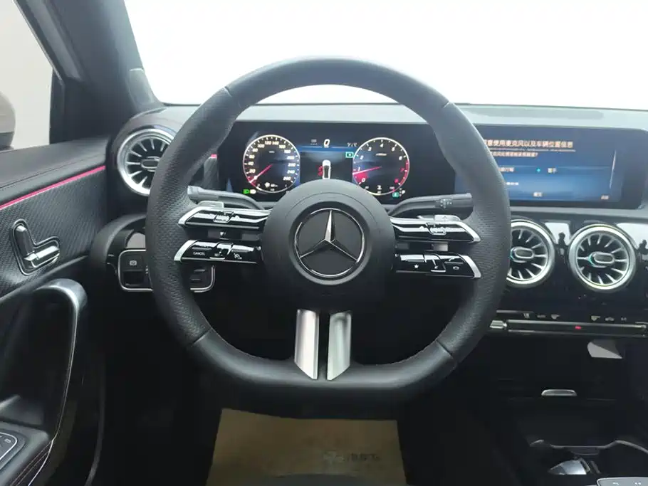 Mercedes-Benz A-Class 2023 — фото 15