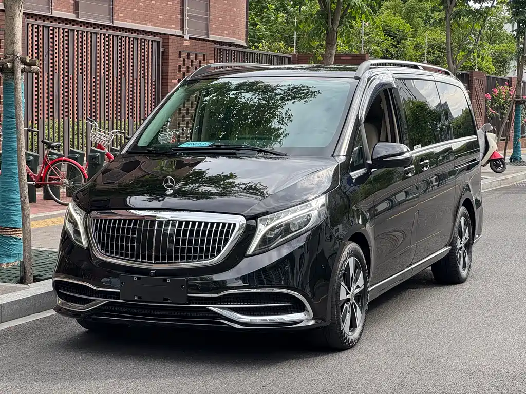 Mercedes-Benz V-Class 2021 — фото 1