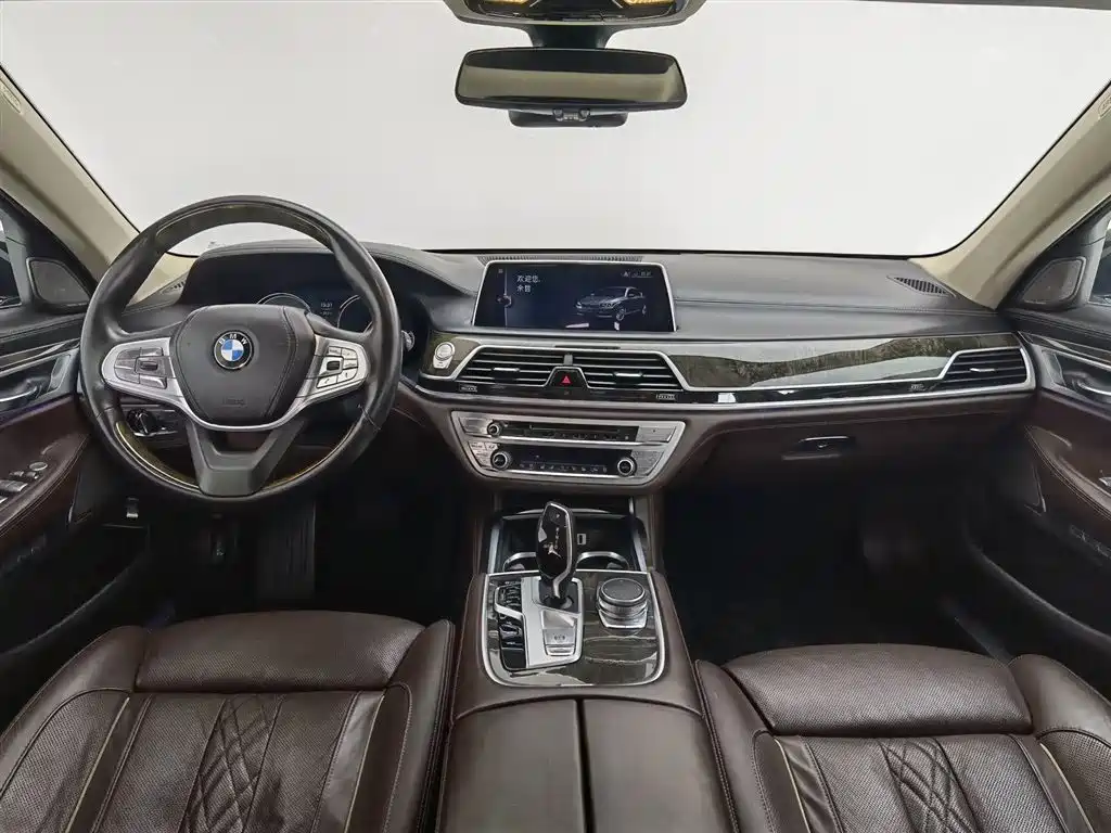 BMW 7 Series 2017 — фото 5
