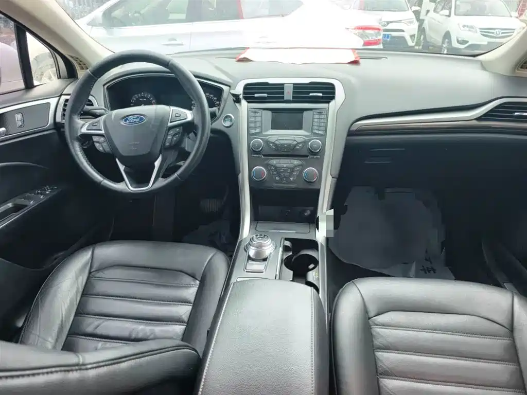 Ford Mondeo 2018 — фото 10