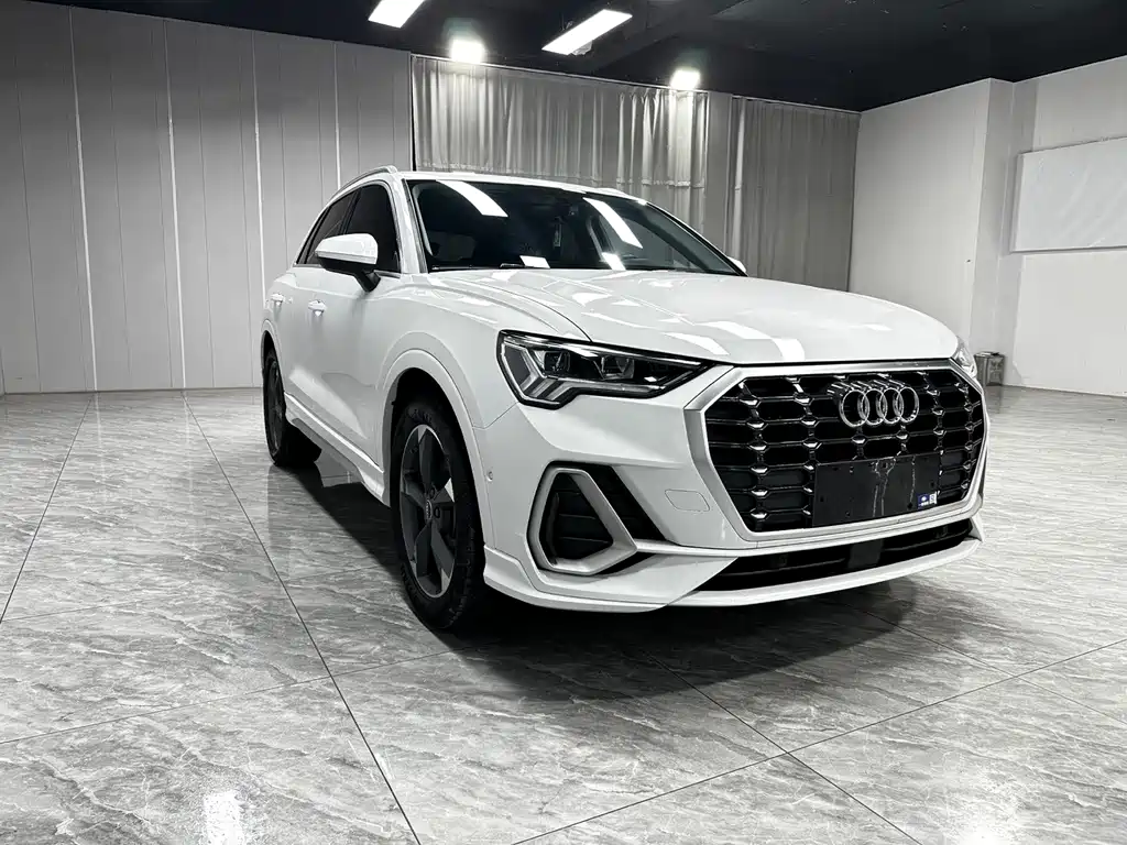 Audi Q3 2023 — фото 3