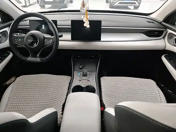 BYD Seal 05 DM-i 2025