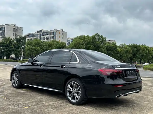 Mercedes-Benz E-Class 2023