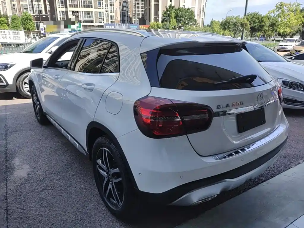 Mercedes-Benz GLA 2018 — фото 5