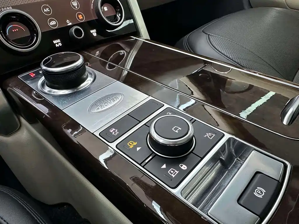 Land Rover Range Rover 2020 — фото 11