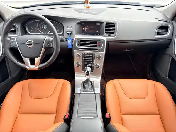 Volvo S60 2019