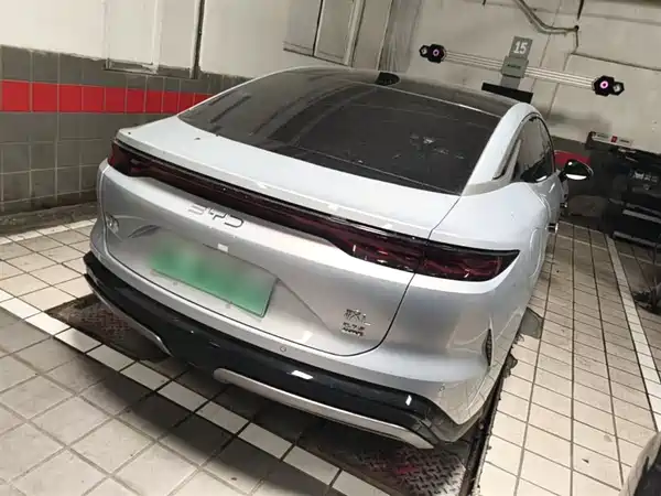 BYD Han L 2025