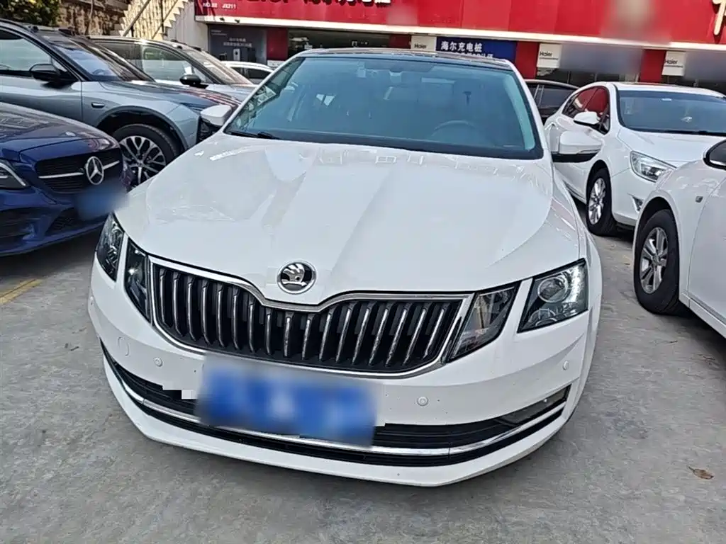 Skoda Octavia 2017 — фото 3