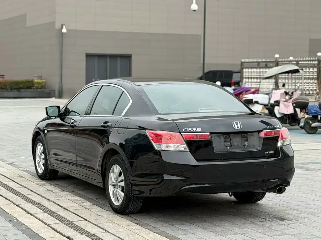 Honda Accord 2010 — фото 6