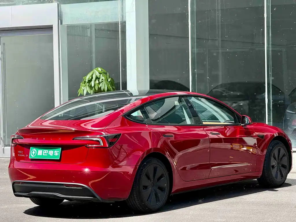 Tesla Model 3 2023 — фото 5