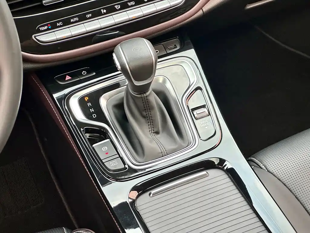 GAC Motor Trumpchi M6 2024 — фото 16