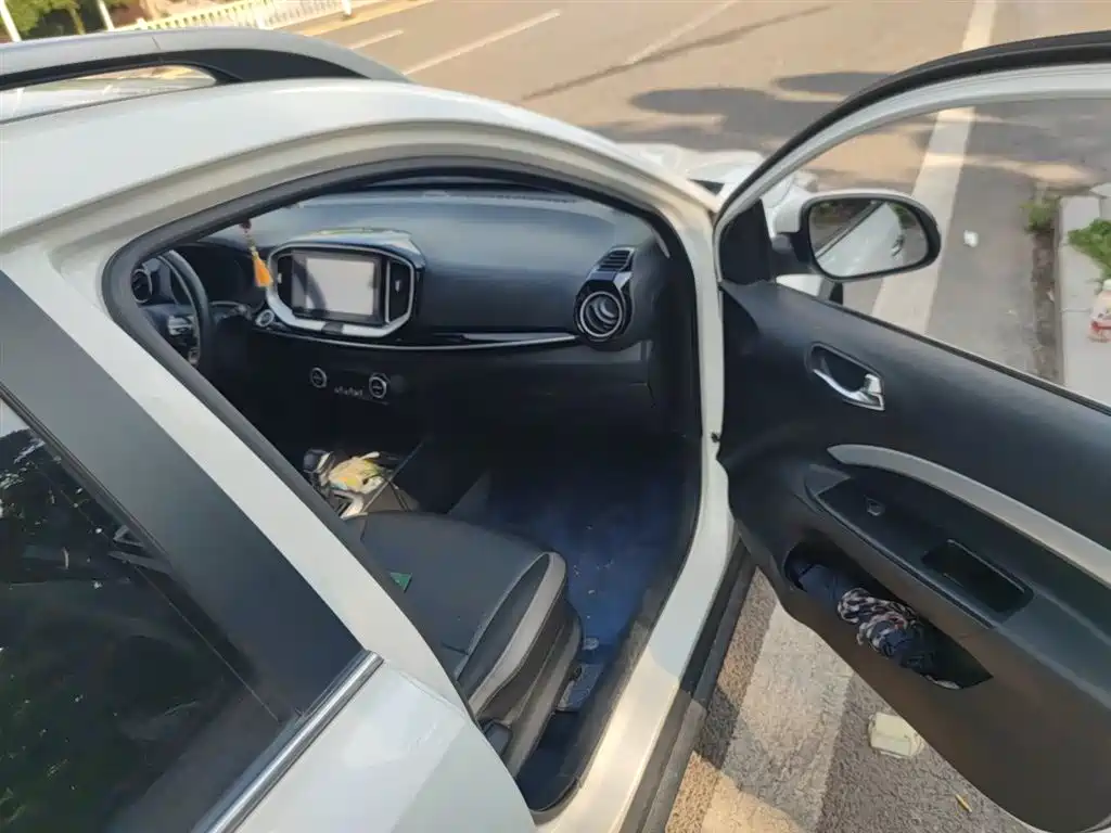 Kia KX1 2019 — фото 20