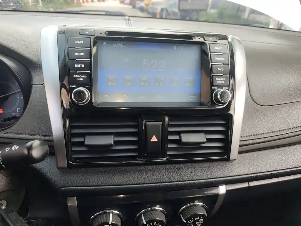 Toyota Vios 2015 — фото 9
