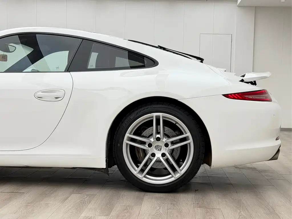 Porsche 911 2014 — фото 12