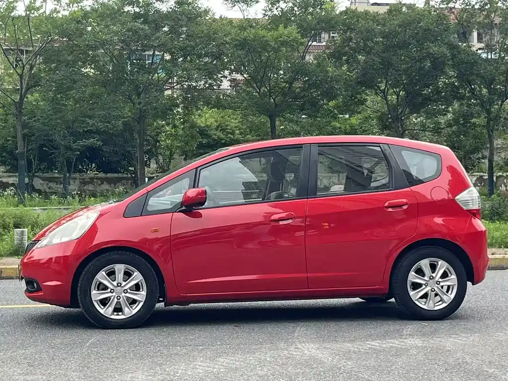 Honda Fit 2010 — фото 7
