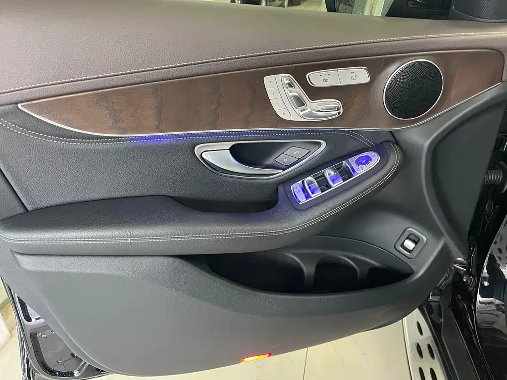 Mercedes-Benz GLC 2020 — фото 10