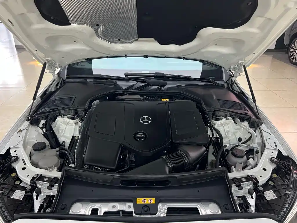 Mercedes-Benz C-Class 2023 — фото 23