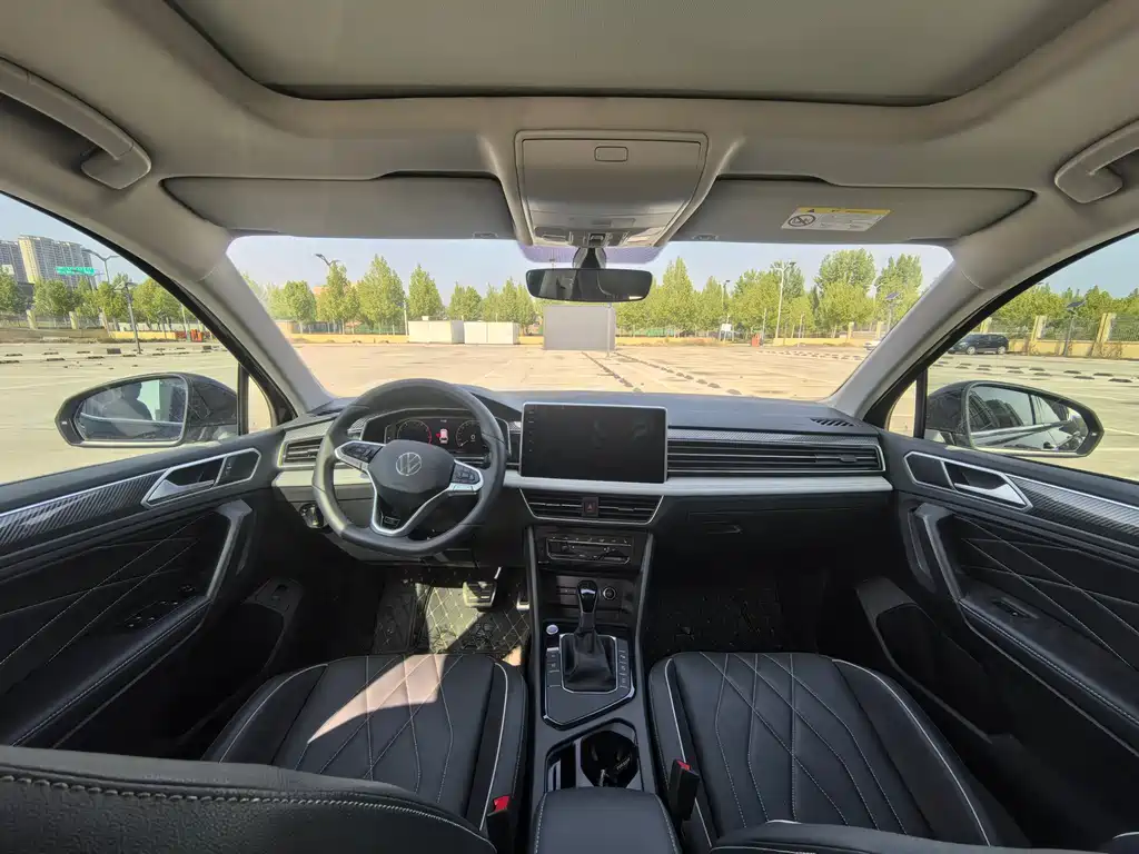 Volkswagen Tiguan L 2025