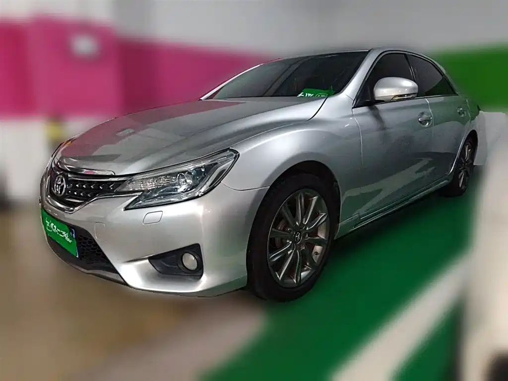 Toyota Reiz 2015 — фото 1