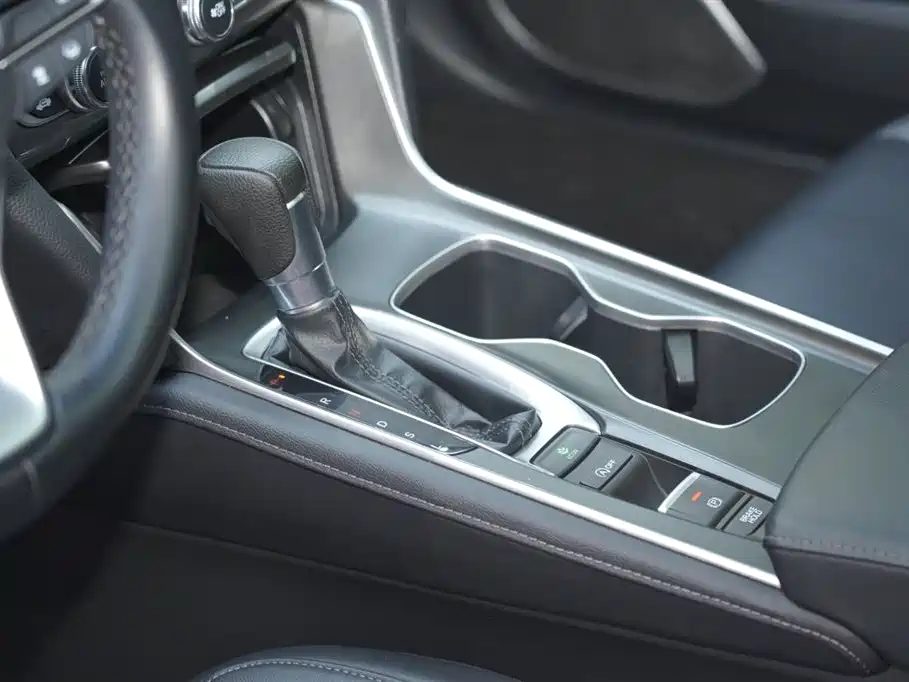 Honda Accord 2020 — фото 10