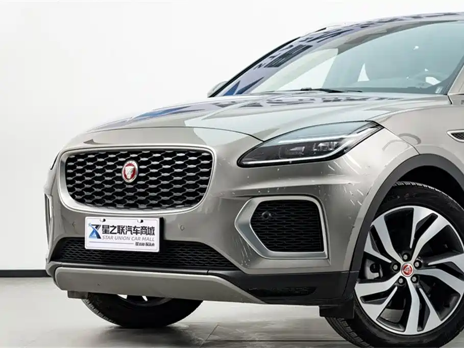 Jaguar E-PACE 2023 — фото 3