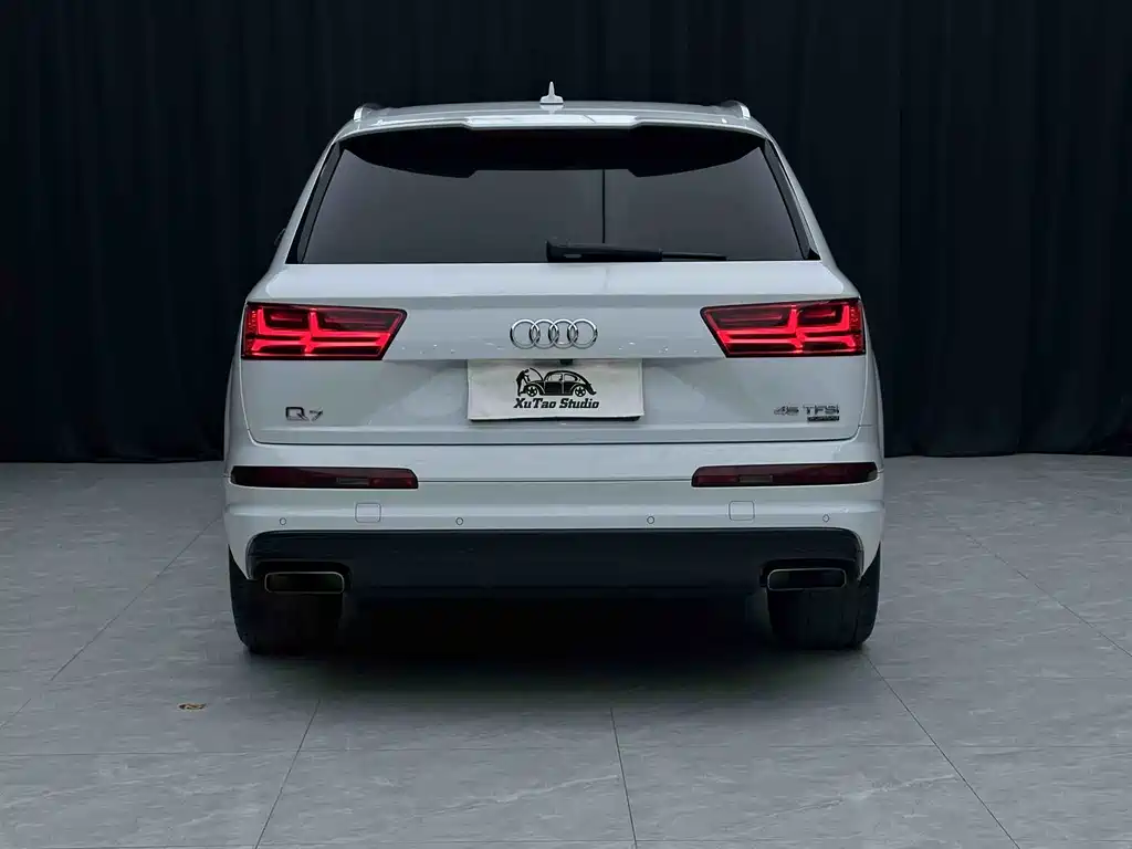 Audi Q7 2017 — фото 15