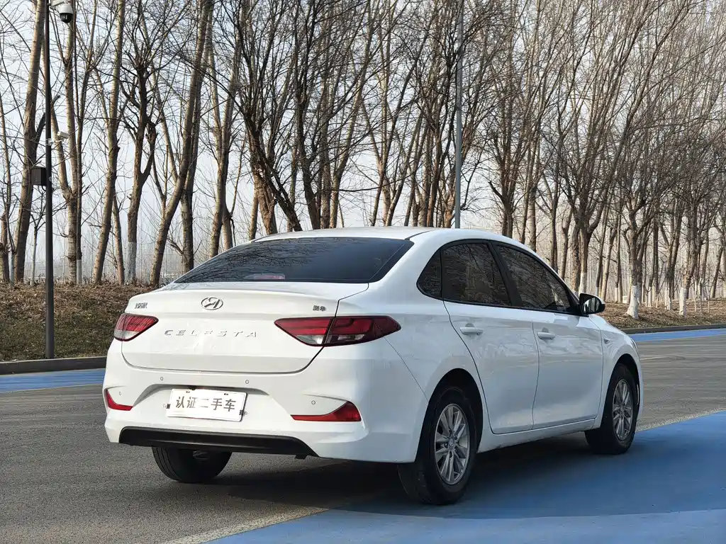 Hyundai Elantra 2023 — фото 5