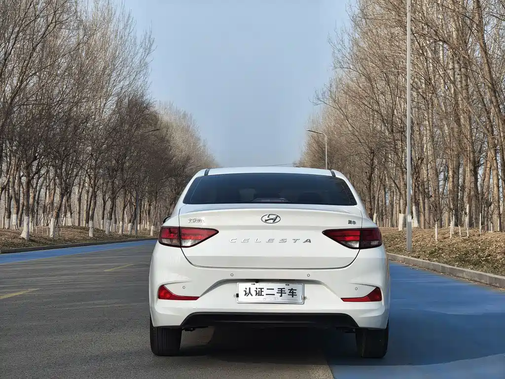 Hyundai Elantra 2023 — фото 6